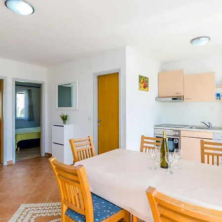 Cozy In With Kitchen Slano