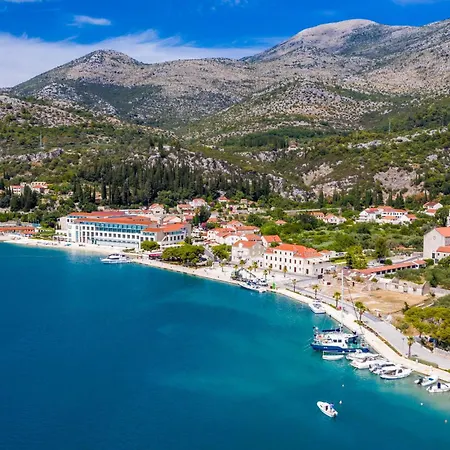 Cozy In With Kitchen Slano